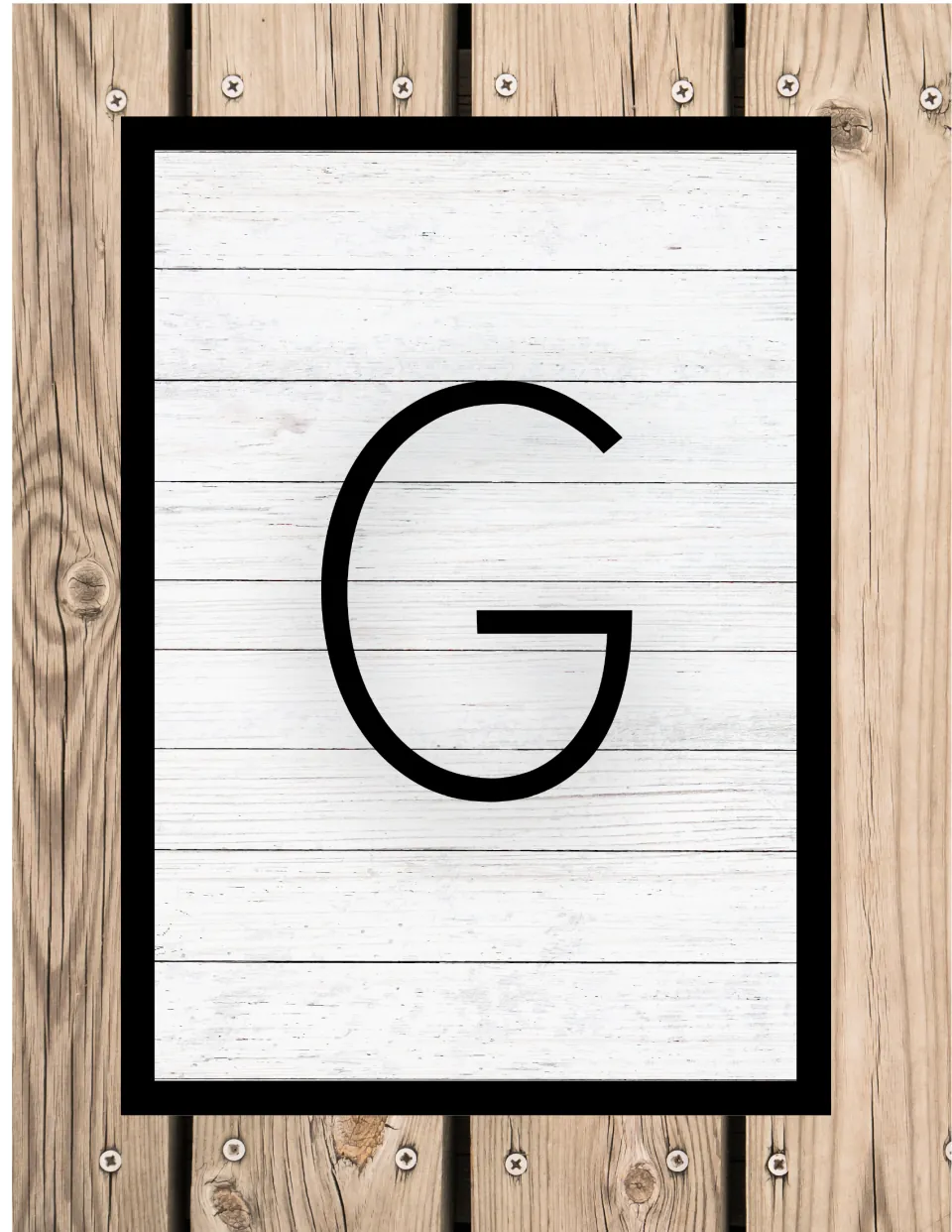 Capital letter G poster, the seventh alphabet display page in the set, for classroom walls or bulletin boards