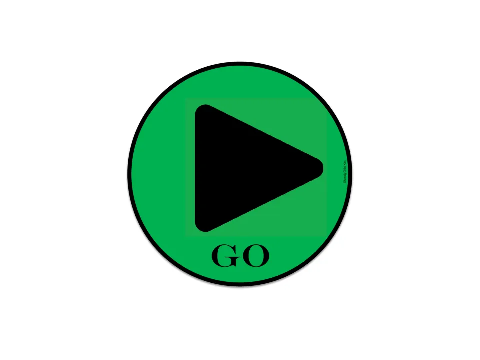 Medium GO conversation cue sign with a black play symbol, completing the medium PAUSE, STOP, and GO set.