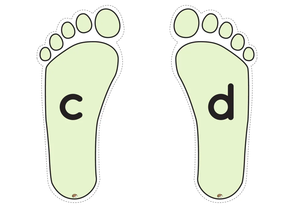 Lowercase c and d footprints from the alphabet game, printed two per page for letter and sound practice