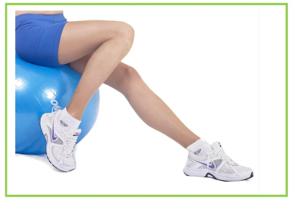 Picture-only body vocabulary flashcard showing legs in shorts and sneakers, paired with the labeled leg card