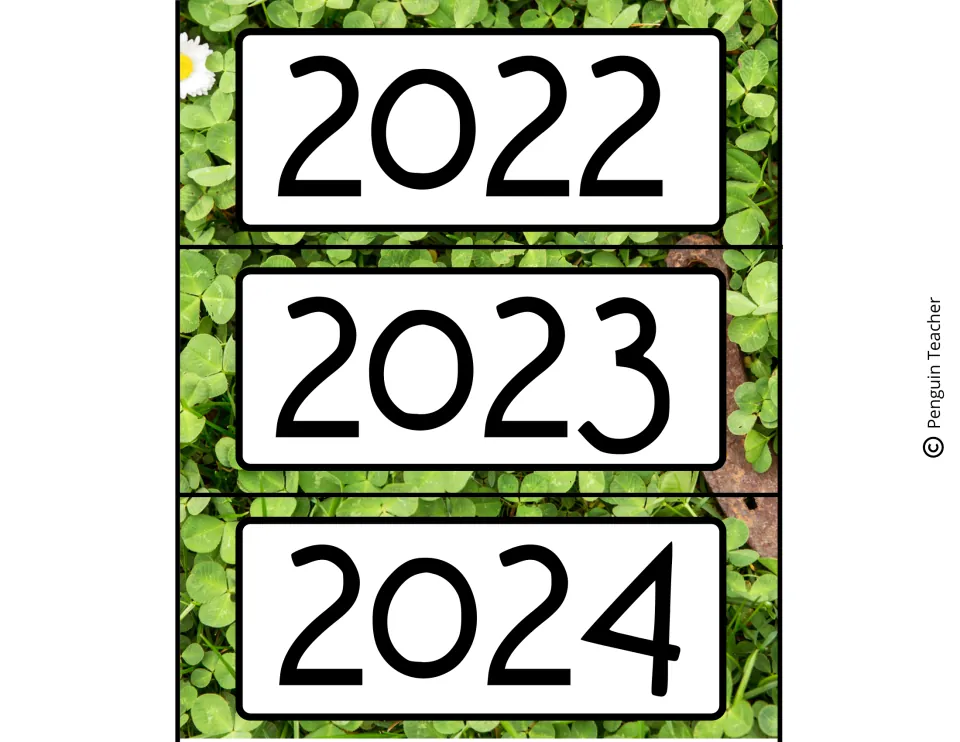 March calendar year cards labeled 2022, 2023, and 2024, the first three years in the set's 2022–2030 range