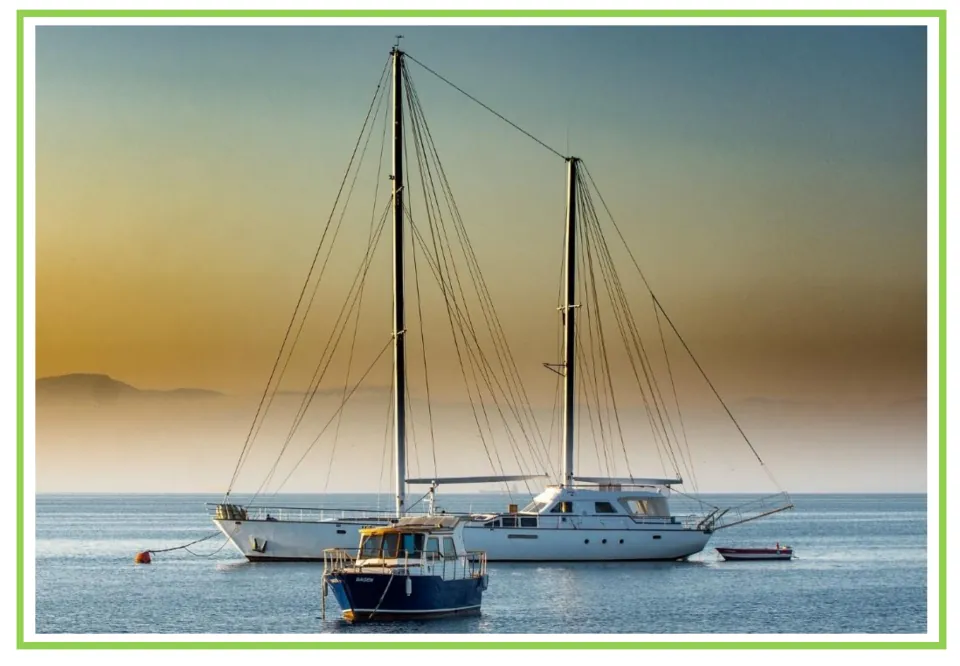 Picture-only Spanish vocabulary flashcard showing a two-masted sailboat, paired with the el velero card