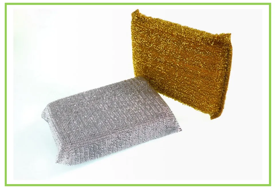 Cleaning discussion flashcard showing two rectangular metallic scouring pads, one silver and one gold
